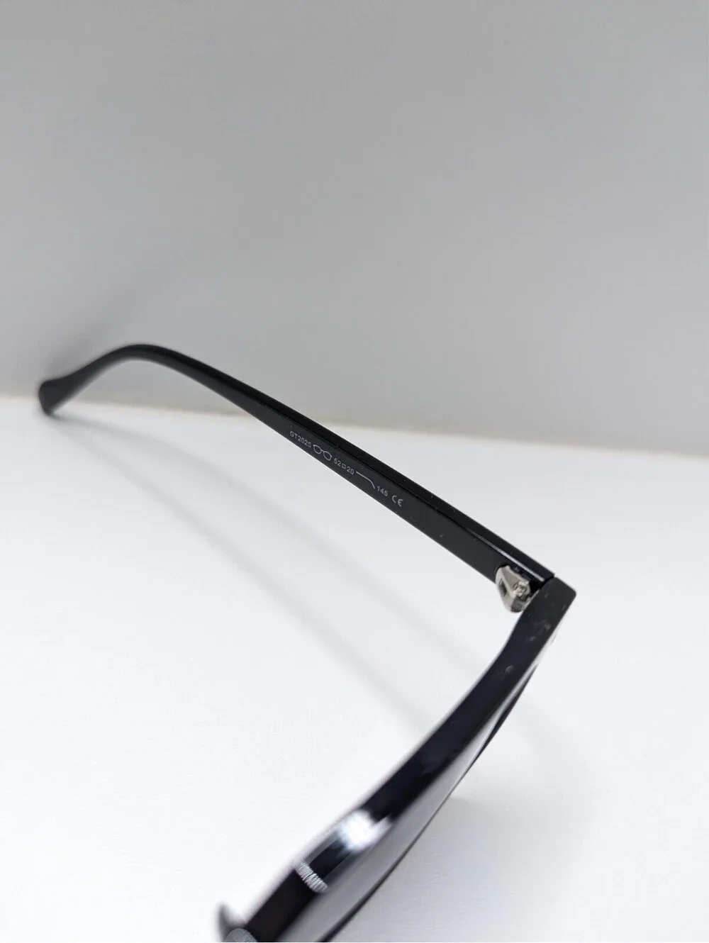 Gtand GT2025 Classic Dark Gray UV  Black Square Unisex Sunglasses 52-20-145